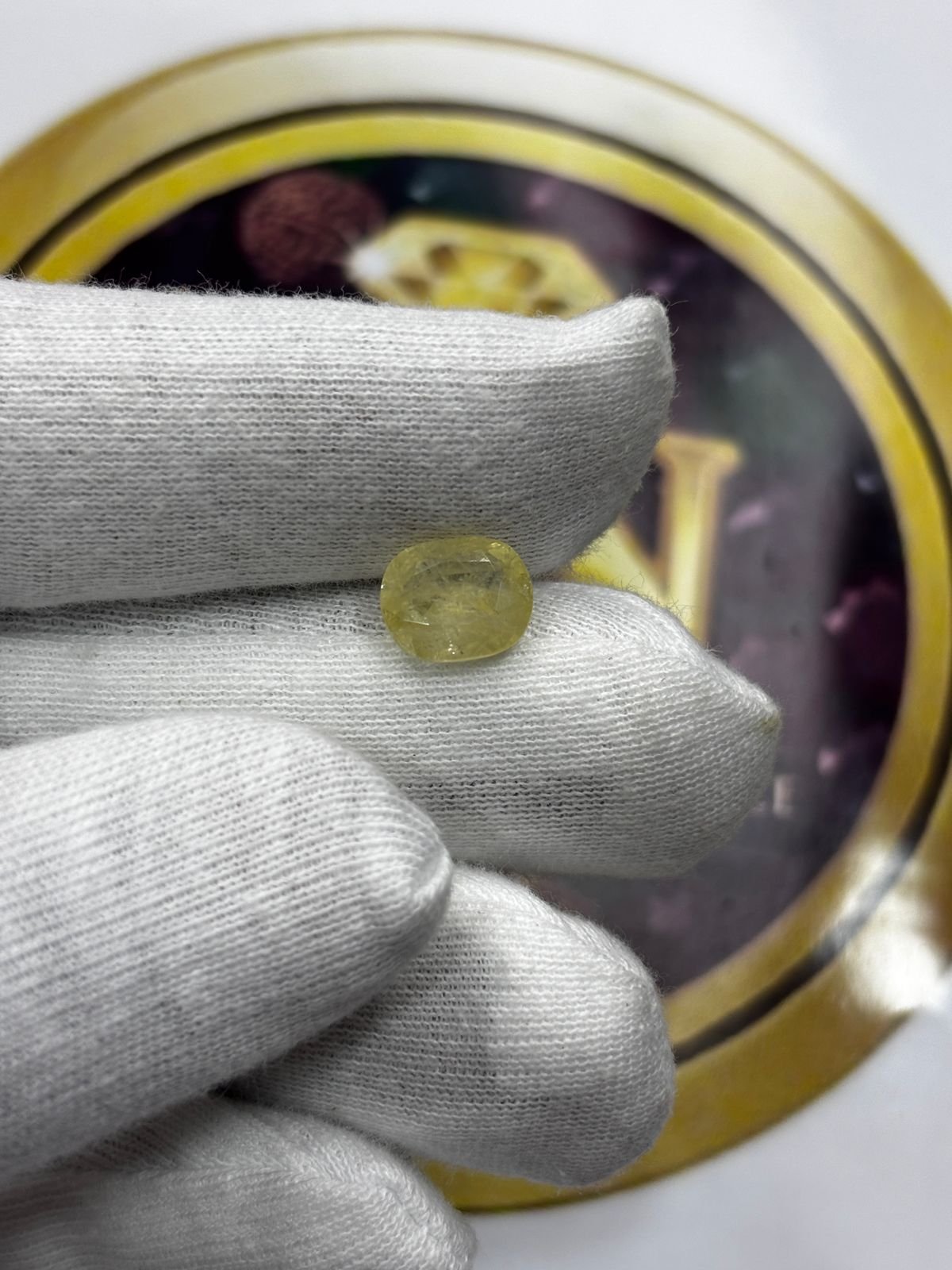 YELLOW SAPPHIRE - PUKHRAJ (SRI LANKA) - 3.850 CT - Image 3