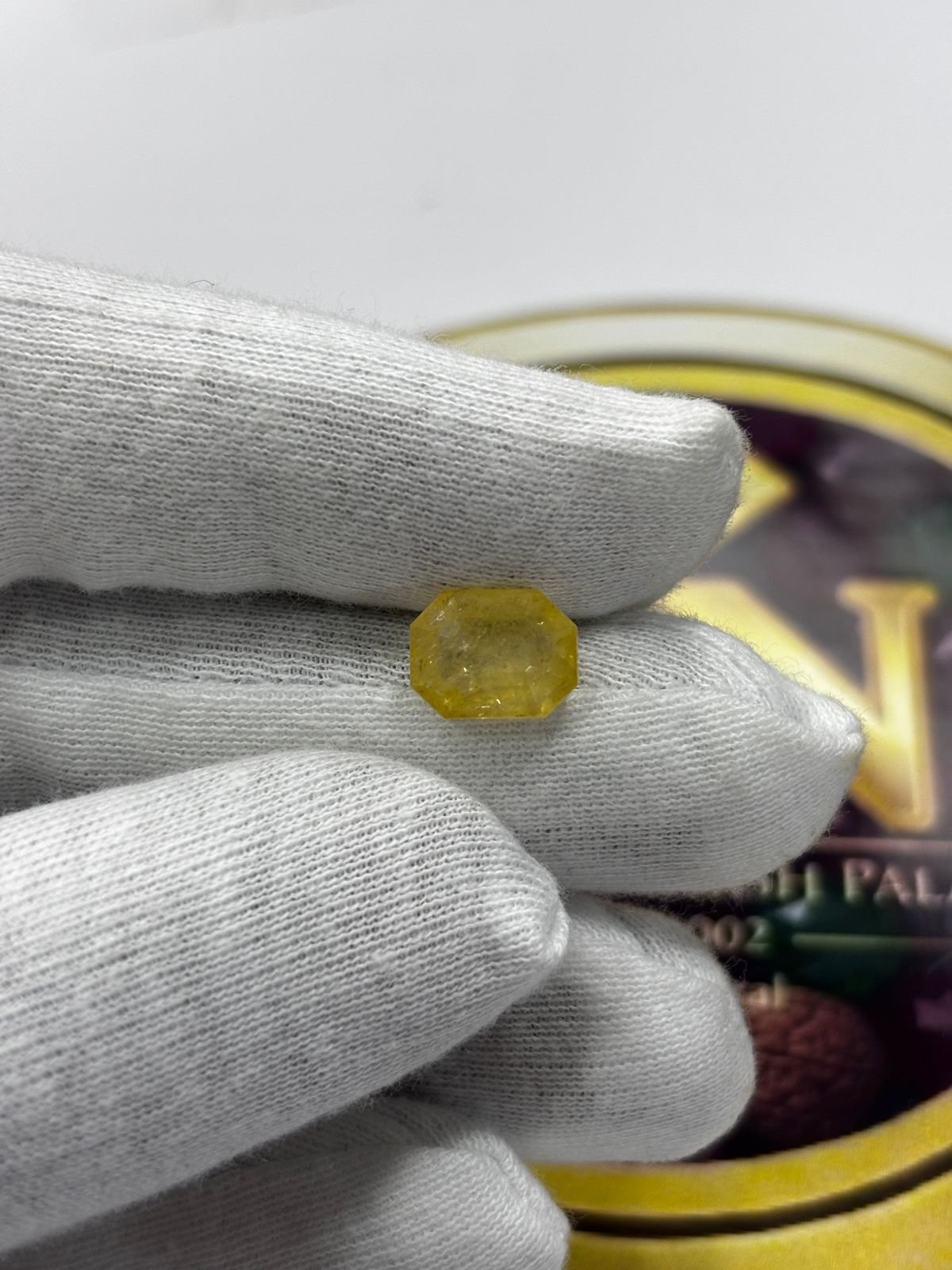 YELLOW SAPPHIRE - PUKHRAJ (SRI LANKA) - 4.760 CT - Image 2