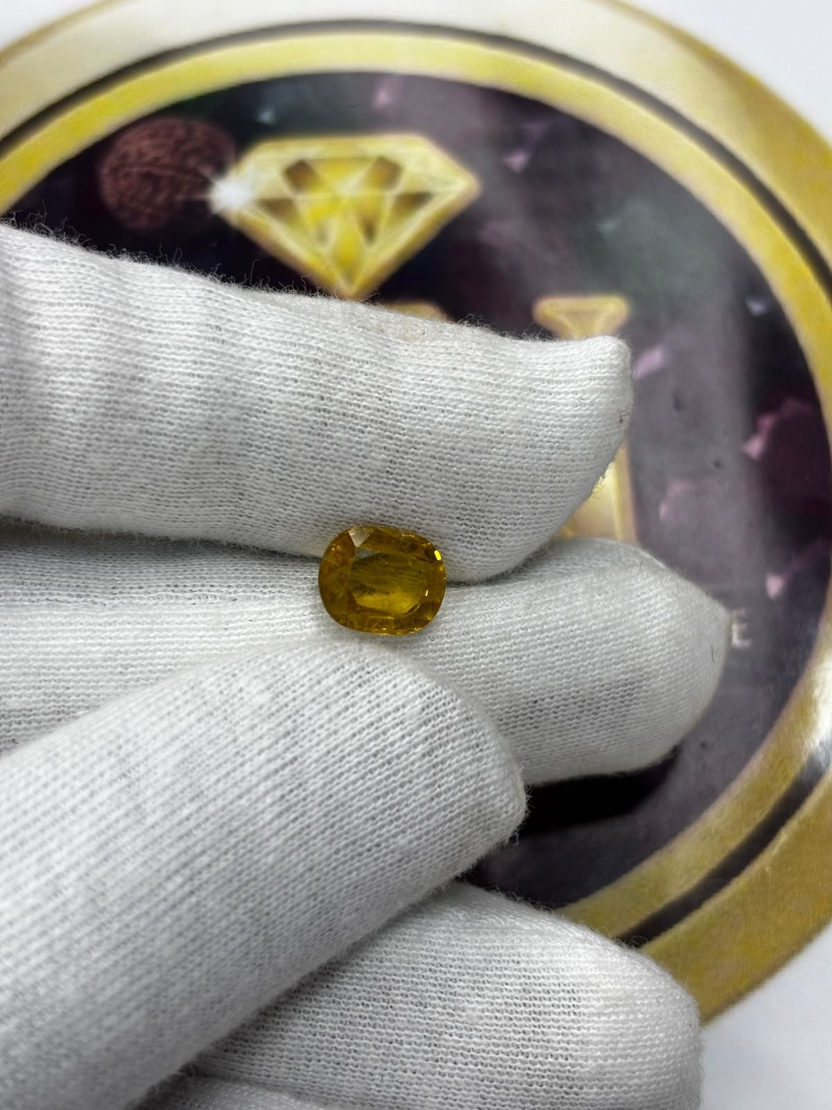 YELLOW SAPPHIRE - PUKHRAJ (BANGKOK) - 3.335 CT - Image 2