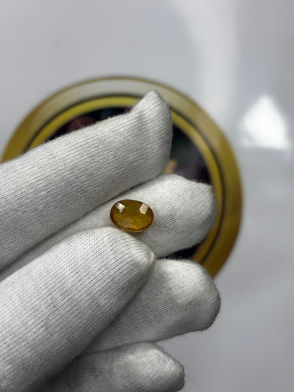YELLOW SAPPHIRE - PUKHRAJ (AFRICAN) - 5.115 CT - Image 2