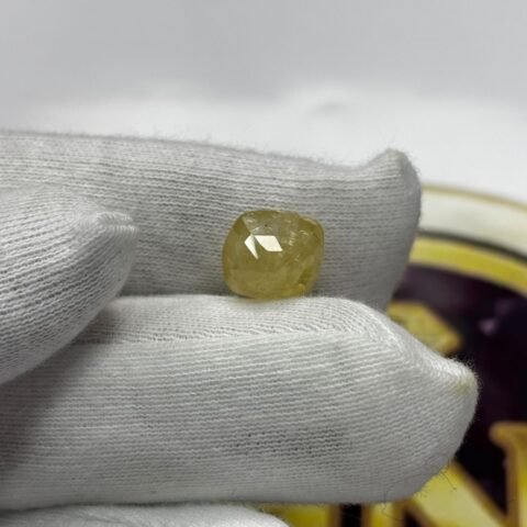 YELLOW SAPPHIRE - PUKHRAJ (SRI LANKA) - 9.540 CT
