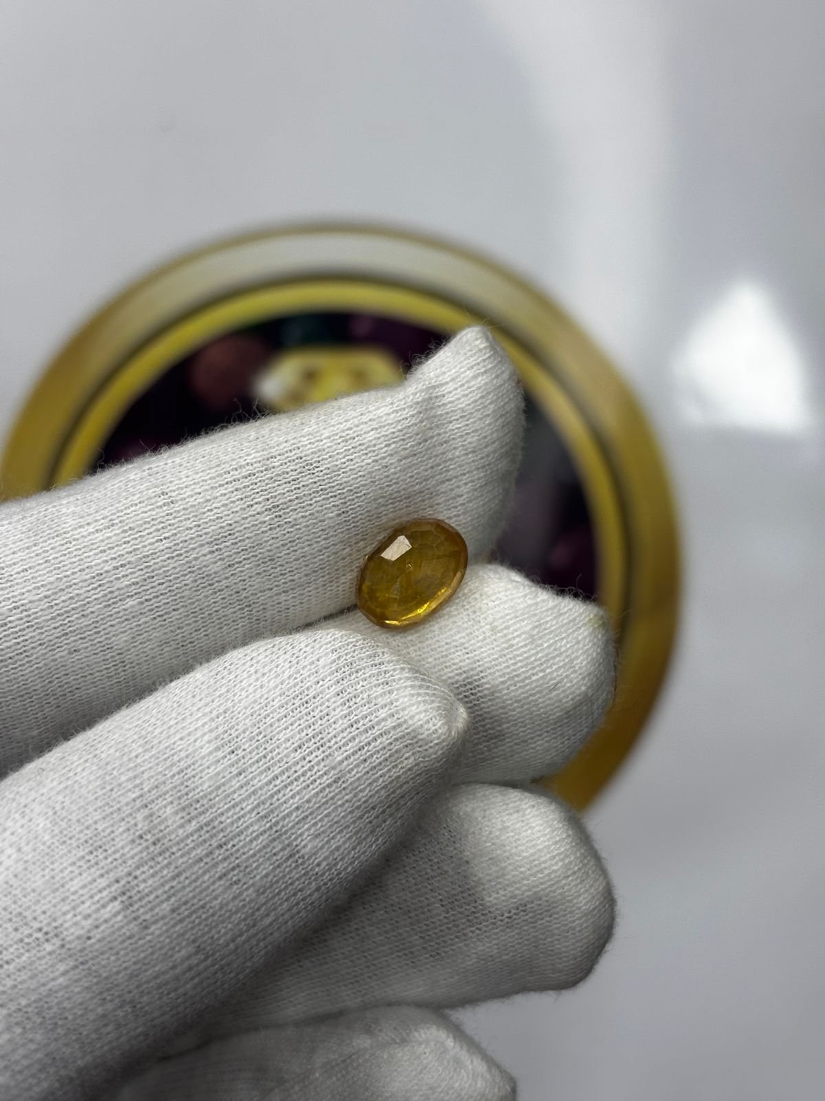 YELLOW SAPPHIRE - PUKHRAJ (AFRICAN) - 5.115 CT - Image 3