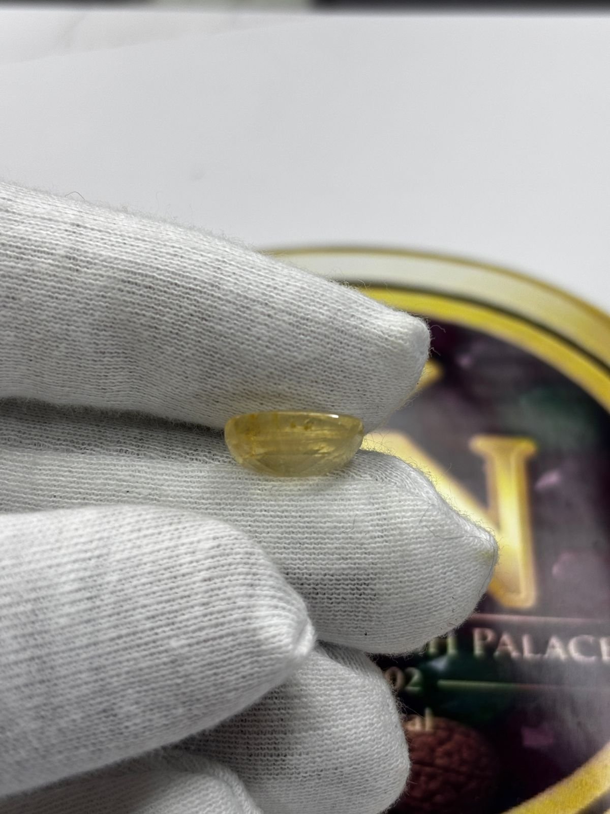 YELLOW SAPPHIRE - PUKHRAJ (SRI LANKA) - 8.005 CT - Image 3