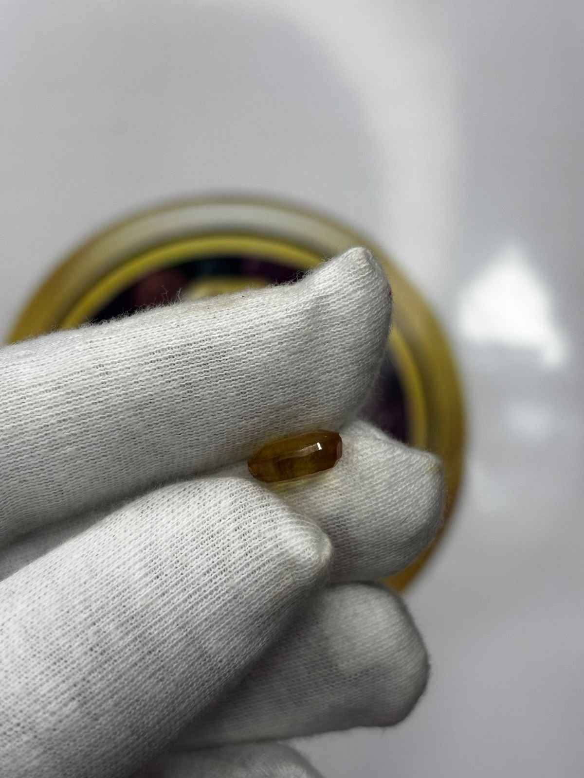YELLOW SAPPHIRE - PUKHRAJ (AFRICAN) - 5.115 CT - Image 4