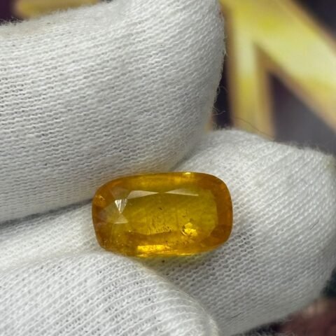 YELLOW SAPPHIRE - PUKHRAJ (BANGKOK) - 6.440 CT