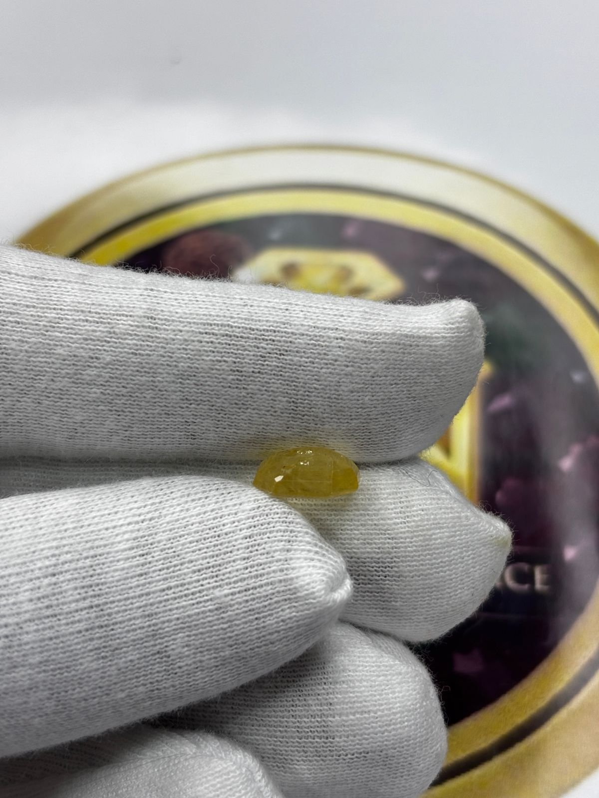 YELLOW SAPPHIRE - PUKHRAJ (SRI LANKA) - 4.760 CT - Image 5