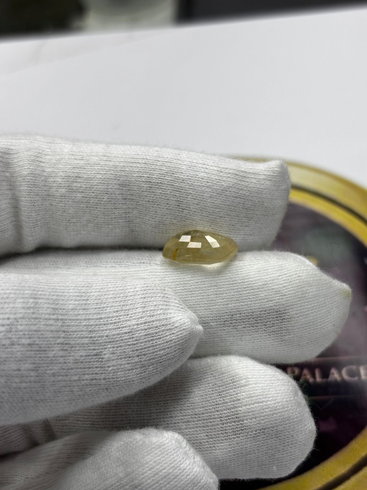 YELLOW SAPPHIRE - PUKHRAJ (SRI LANKA) - 8.005 CT - Image 5