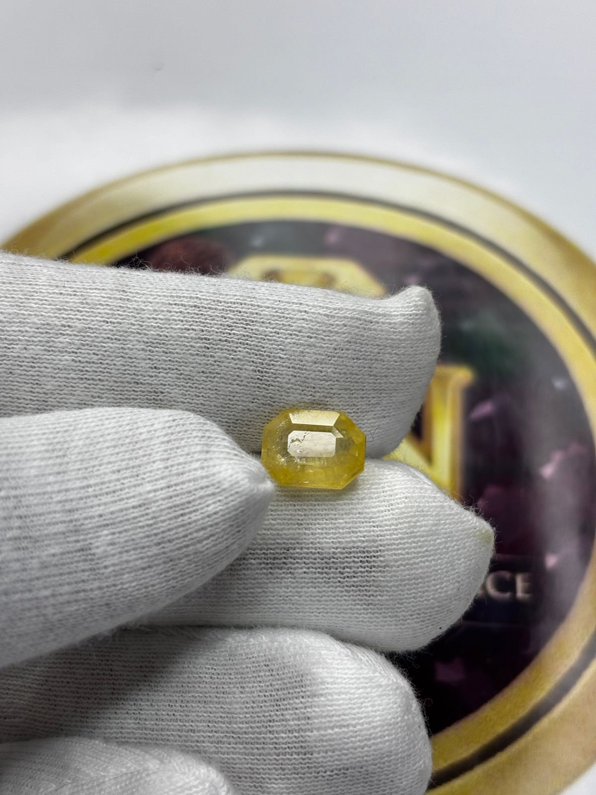 YELLOW SAPPHIRE - PUKHRAJ (SRI LANKA) - 4.760 CT - Image 6